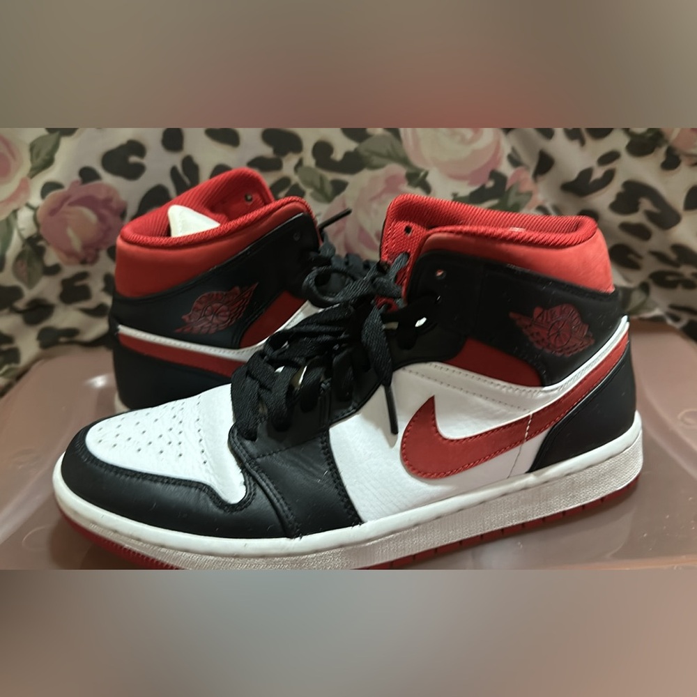 Nike Air Jordan 1 Mid